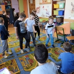 zajecia_w_swietlicy_kwiecien24 (11).jpg