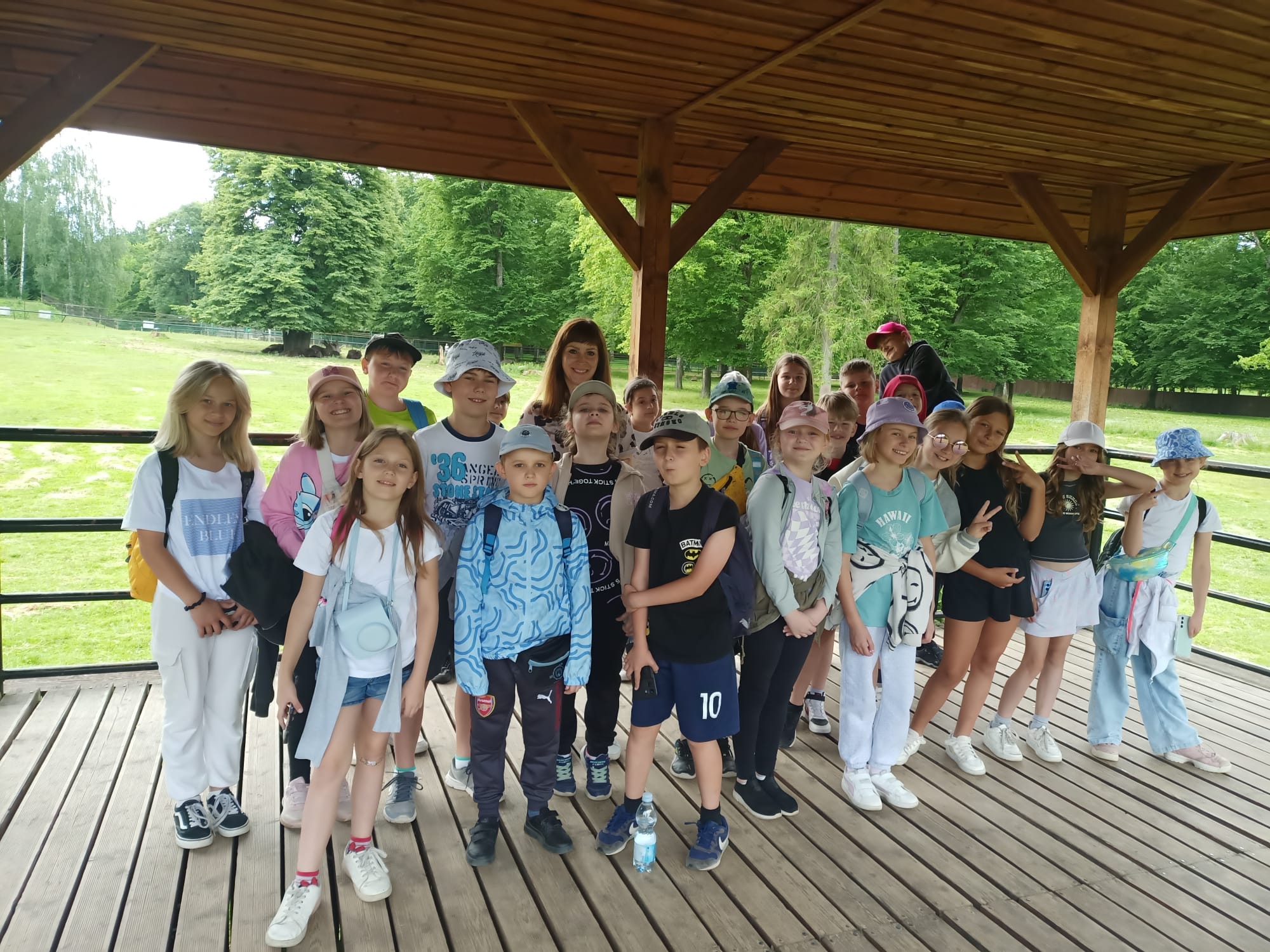 wycieczka_klas_3_do_bialowiezy (32).jpg