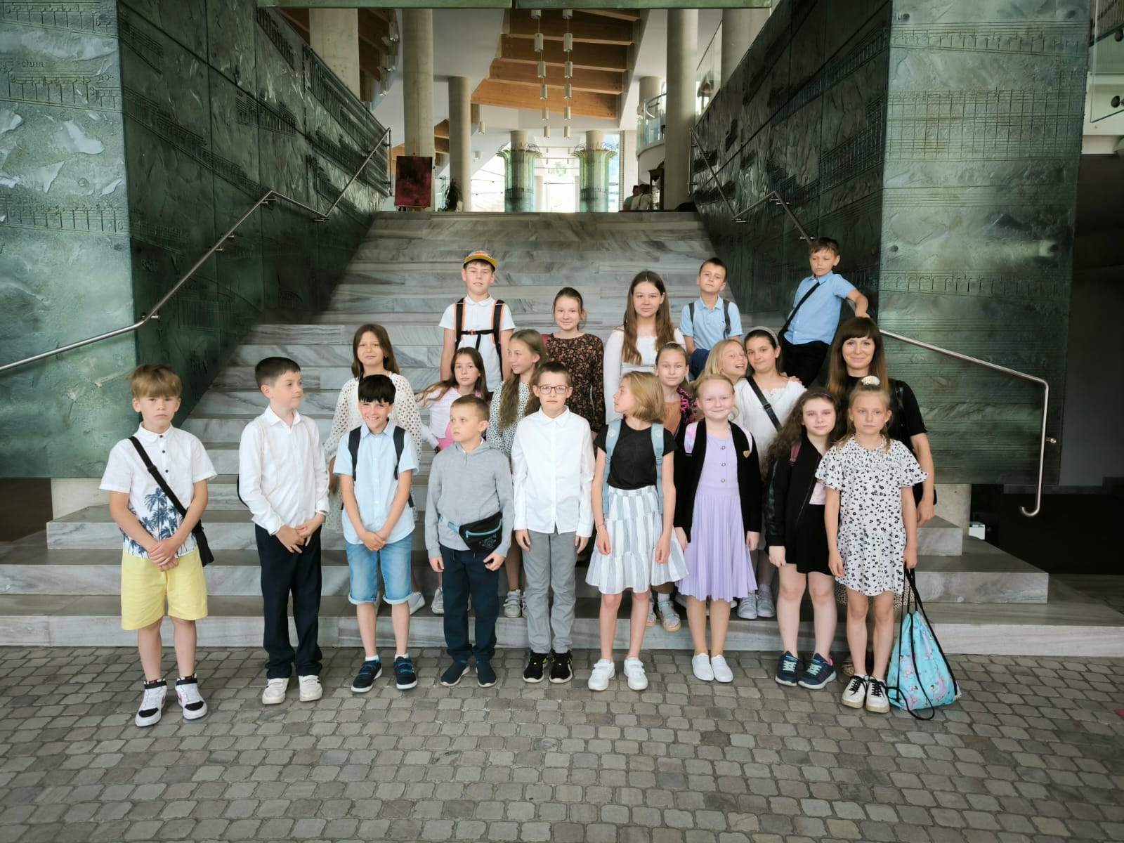klasy_I_III_w_filharmonii (2).jpg