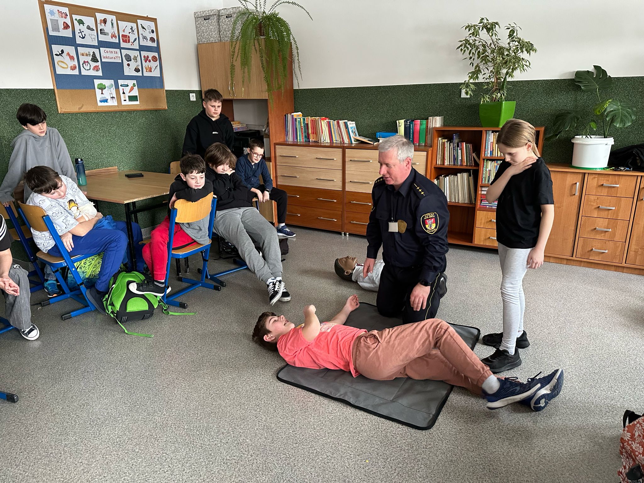 bezpieczenstwo_wazna_sprawa_klasy_4 (11).jpg