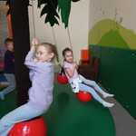klasy_1a_i_1b_swietuja_dzien_wiosny (61).jpg