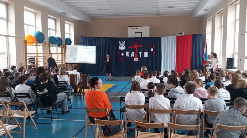 obchody_dnia_pamieci_ofiar_zbrodni_katynskiej (2).jpg