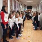 patriotyczne_spiewanie_sp7 (5).jpg