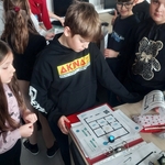 3b_uczniowie_programuja_oboty_4.jpg