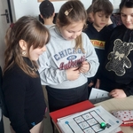 3b_uczniowie_programuja_oboty_5.jpg