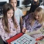 3b_uczniowie_programuja_oboty_8.jpg