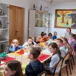 kolorowa_wielkanoc_w_skansenie_uczniowie_klas_1b_odkrywaja_tradycje_podlasia_28.jpg