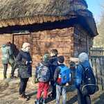 kolorowa_wielkanoc_w_skansenie_uczniowie_klas_2a_odkrywaja_tradycje_podlasia_9.jpg