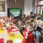 kolorowa_wielkanoc_w_skansenie_uczniowie_klas_2a_odkrywaja_tradycje_podlasia_18.jpg