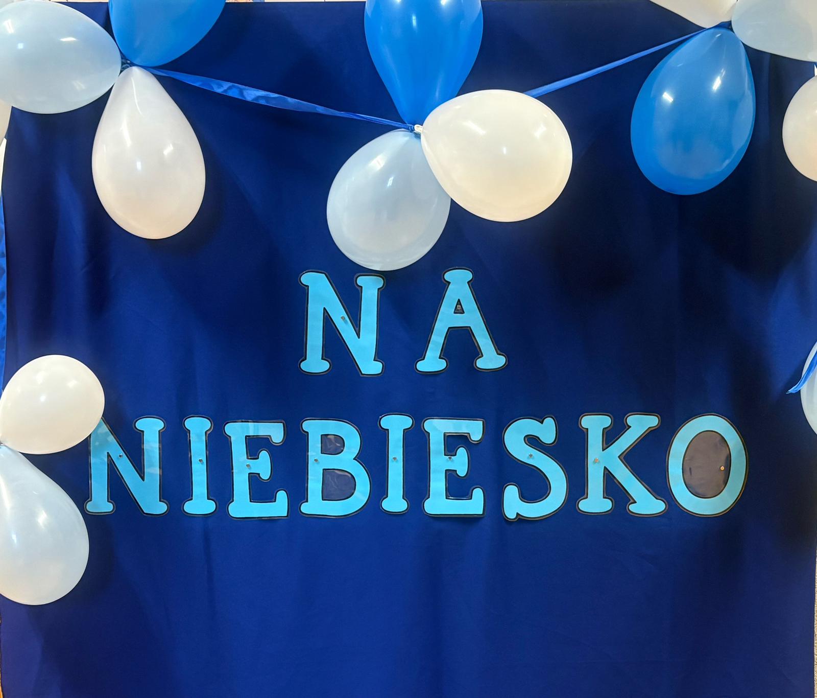 obchody_dnia_na_niebiesko_w_szkole_podstawowej_nr_7_w_bialymstoku_1.jpg