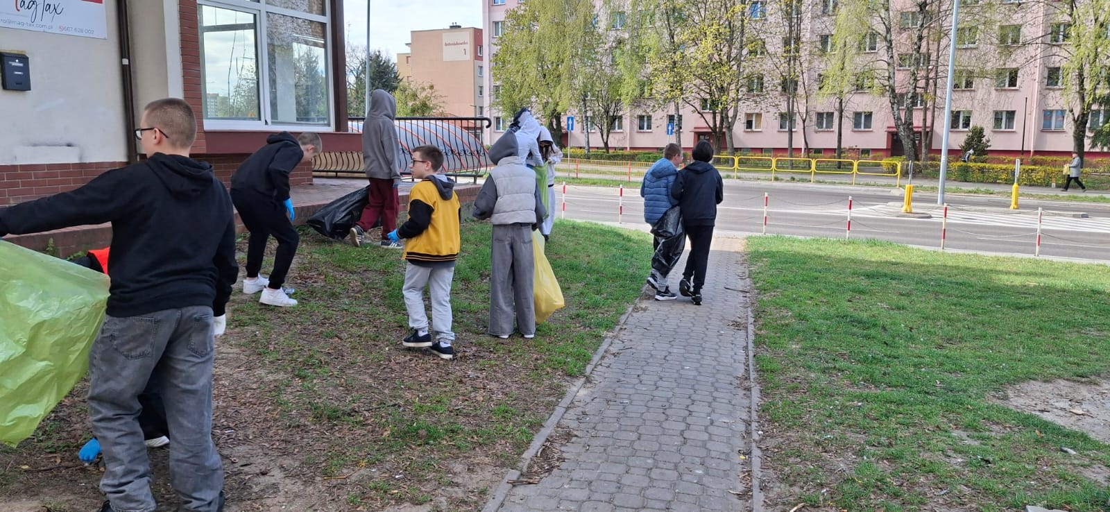 udzial_sp7_w_akcji_czysty_bialystok_9.jpg