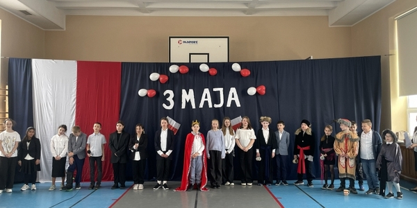 uroczysty_apel_z_okazji_swieta_konstytucji_3_maja_6.jpg