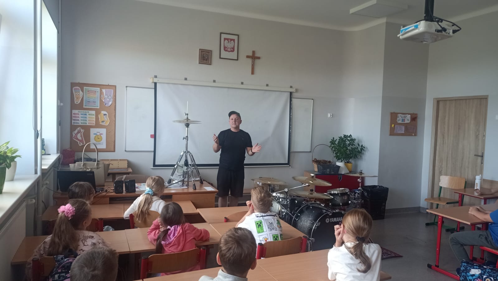 spotkanie_z_pasja_niezwykla_lekcja_gry_na_perkusji_8.jpg